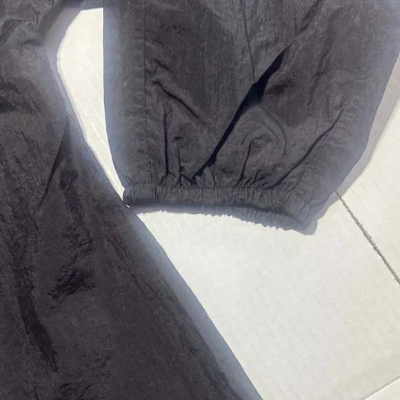 NWT Athleta Black lightweight Jacket with buttons elastic cuffs pull bungee tab - Picture 10 of 11